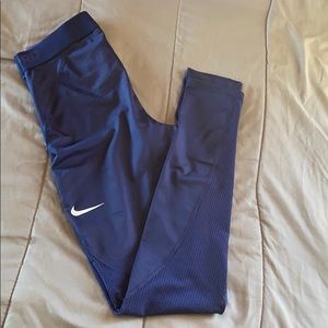 Nike Pro Hyper Cool leggings